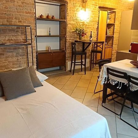 Piazza Statuto-Appartamento Tra Le Mura A-C E Wi-Fi Асти Екстериор снимка
