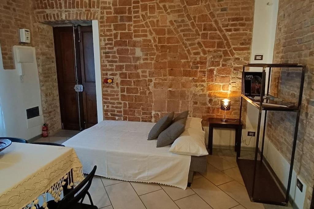 Piazza Statuto-Appartamento Tra Le Mura A-C E Wi-Fi Асти Екстериор снимка